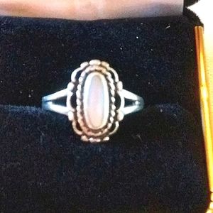 Mother of Pearl Vintage Sterling Silver Ring